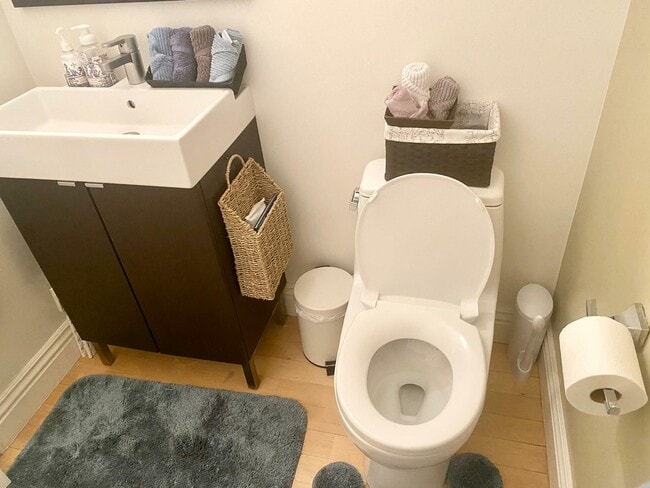 Building Photo - 525 Gough St