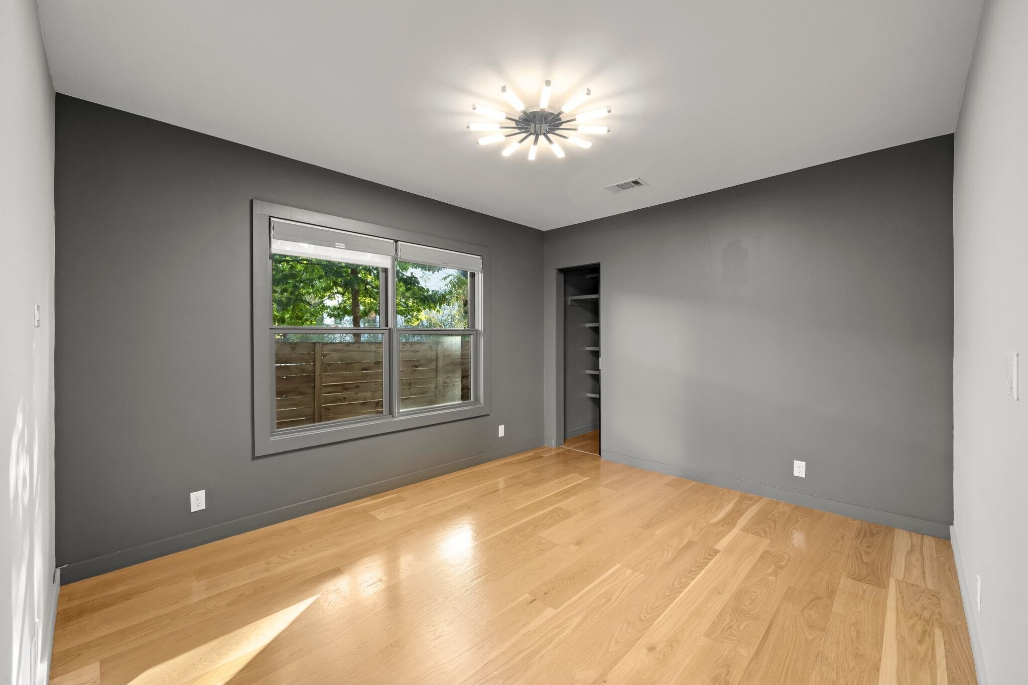 Building Photo - 609 Josephine St
