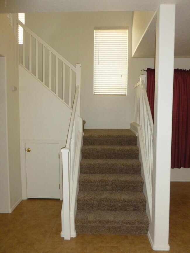Primary Photo - 13437 W Rhine Ln