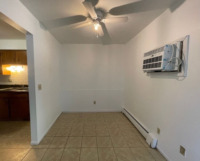 Building Photo - 2860 S 9th St