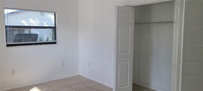 Building Photo - 2461 Dryer Ave