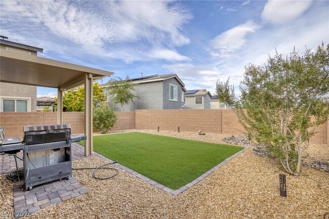 Building Photo - 976 Bluebell Brook St