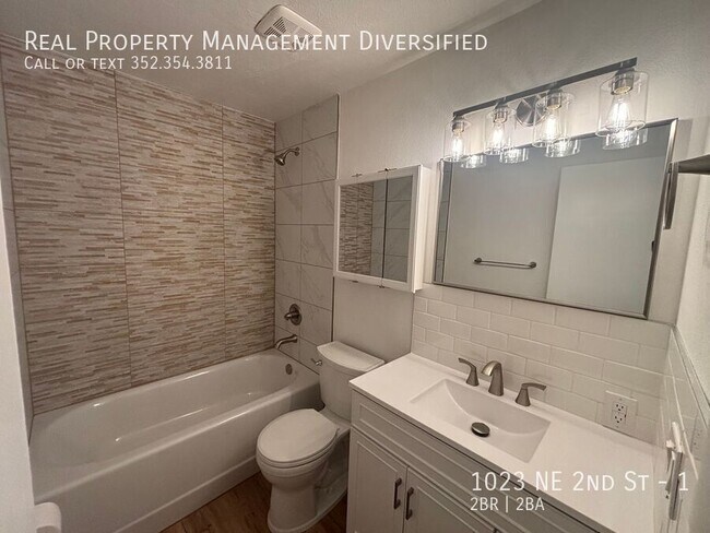 Building Photo - 1023 NE 2nd St