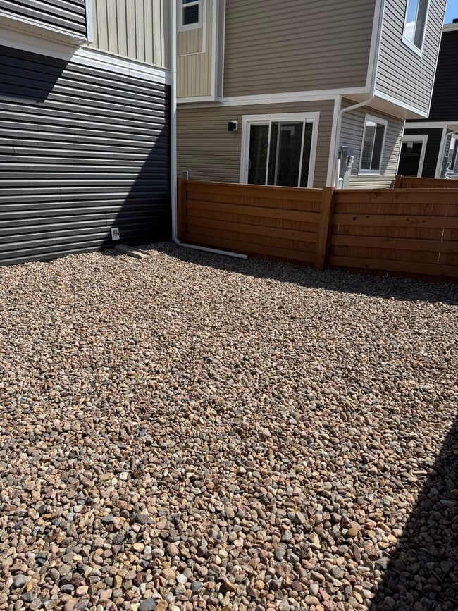 Building Photo - 10339 Vaughn Way