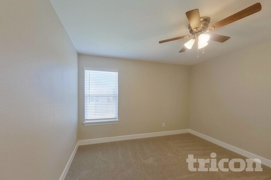 Building Photo - 1206 Dye Blvd