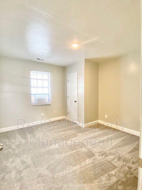 Building Photo - 1240 24th St