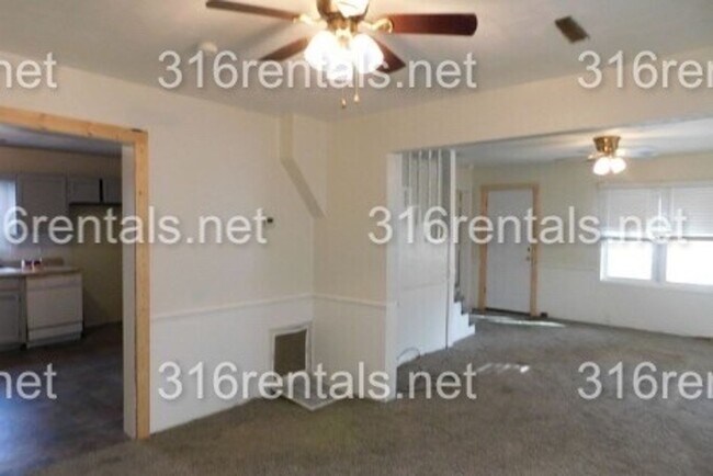 Building Photo - 621 Osage St