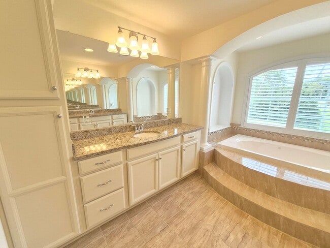 Building Photo - 15 Sweet William Dr