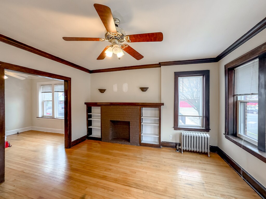Building Photo - 4608 N Kildare Ave