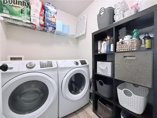 Building Photo - 138 Livingston Ct