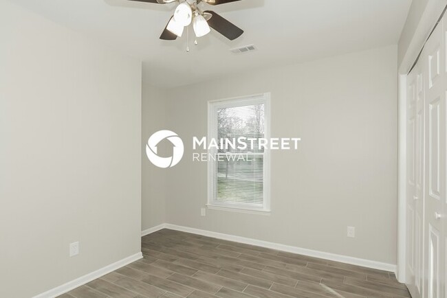 Building Photo - 727 Mattingwood Dr