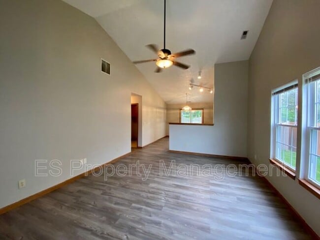 Building Photo - 5834 Blackley Ln