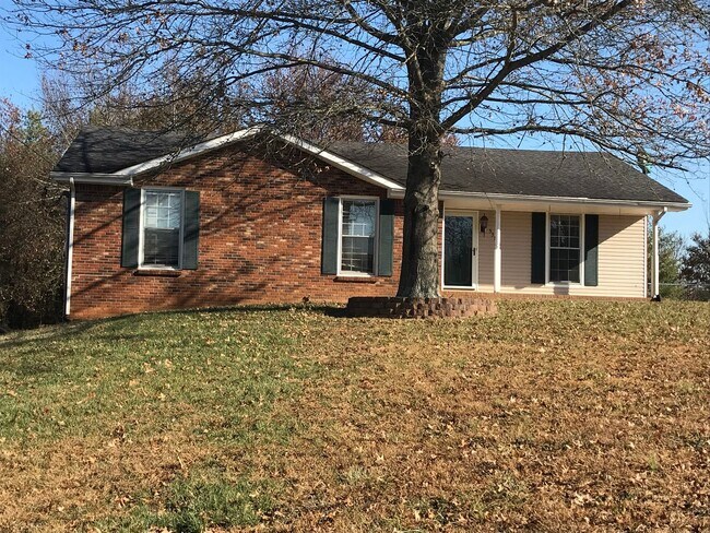 Primary Photo - 3 Bedroom Home with Bonus Room For Rent!