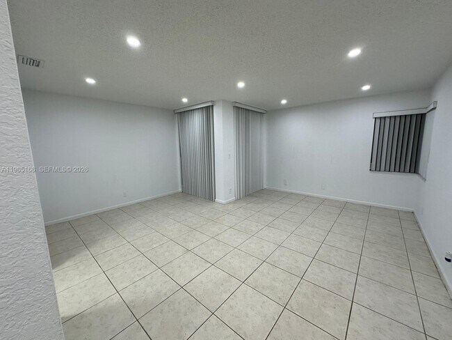 Building Photo - 2428 NW 49th Terrace