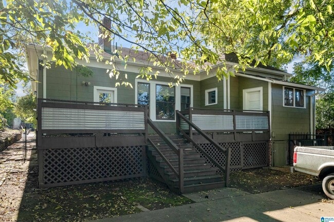 Building Photo - 3716 6th Ave S