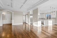 Building Photo - 846 Main St