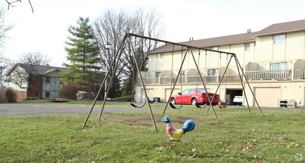 Hillcrest Apartments 250 Hillcrest Dr Lancaster OH 43130 Apartment