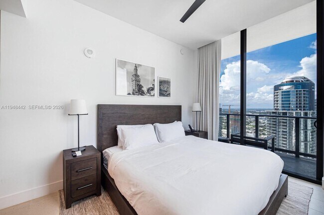 Building Photo - 159 NE 6th St