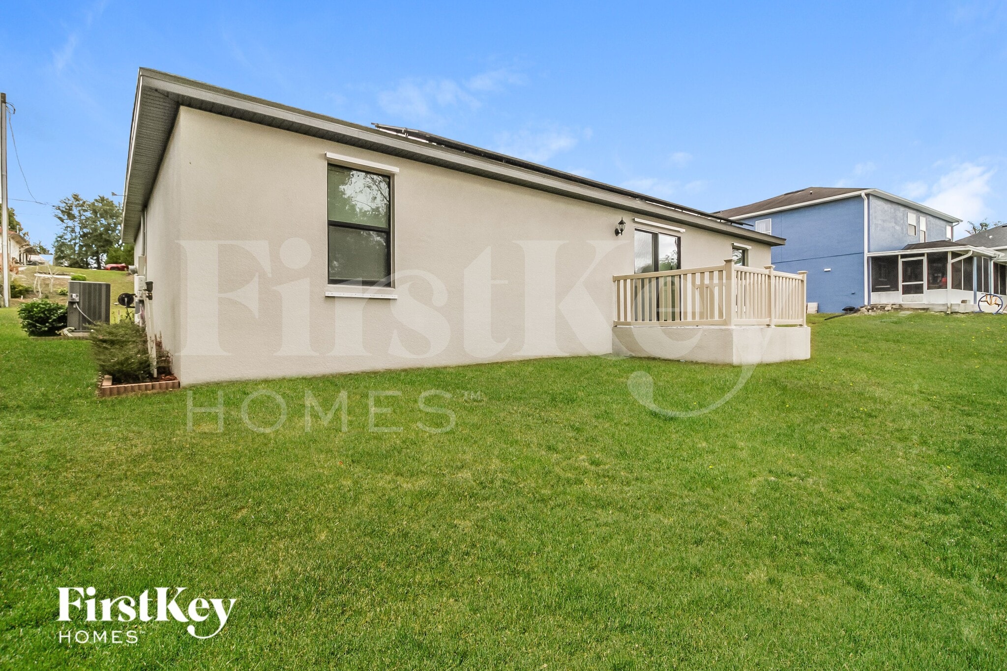 Building Photo - 2138 El Campo Ave