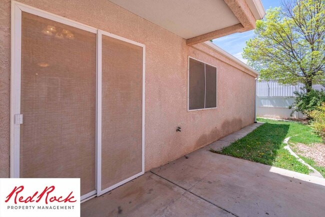 Building Photo - 3 Bed 2 Bath, 2 Car Garage with a Fully Fe...