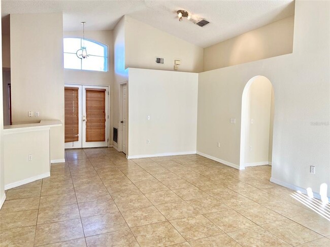 Building Photo - 623 Hardwood Cir