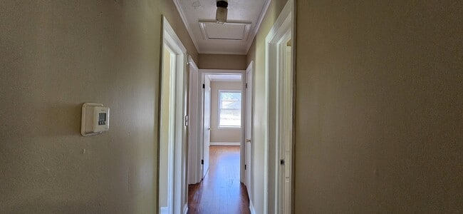 Building Photo - 2004 Roebuck St