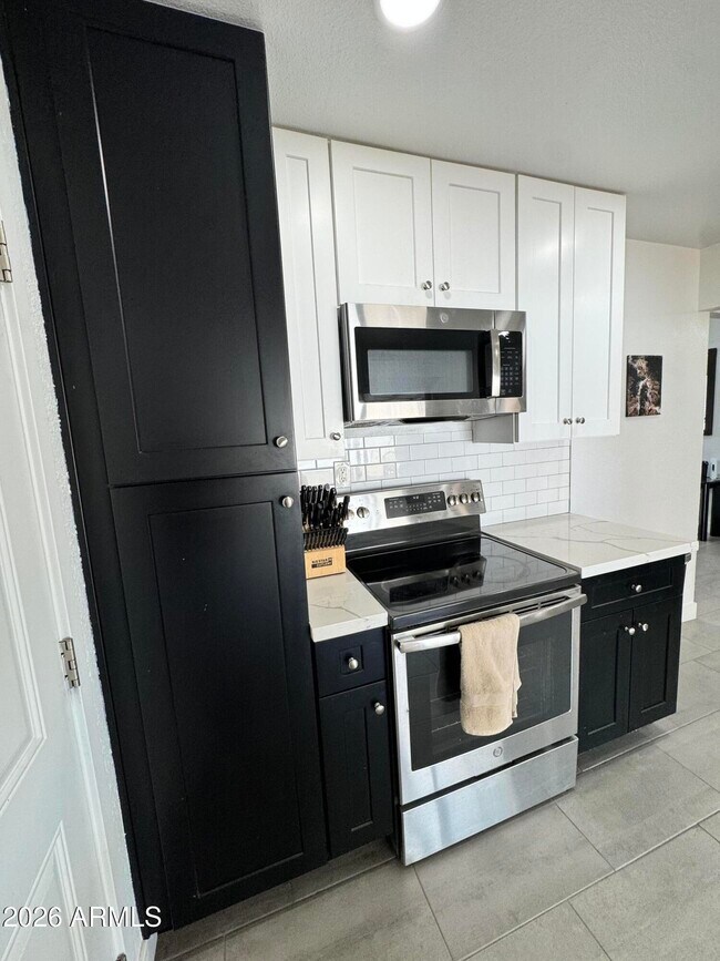 Building Photo - 12453 N 29th Ave