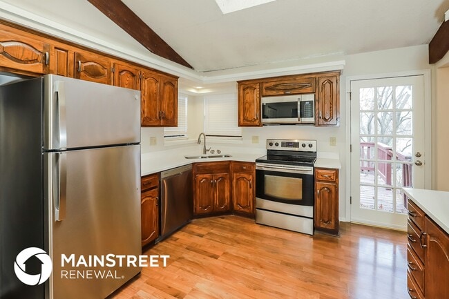 Building Photo - 3710 NE Chapel Dr