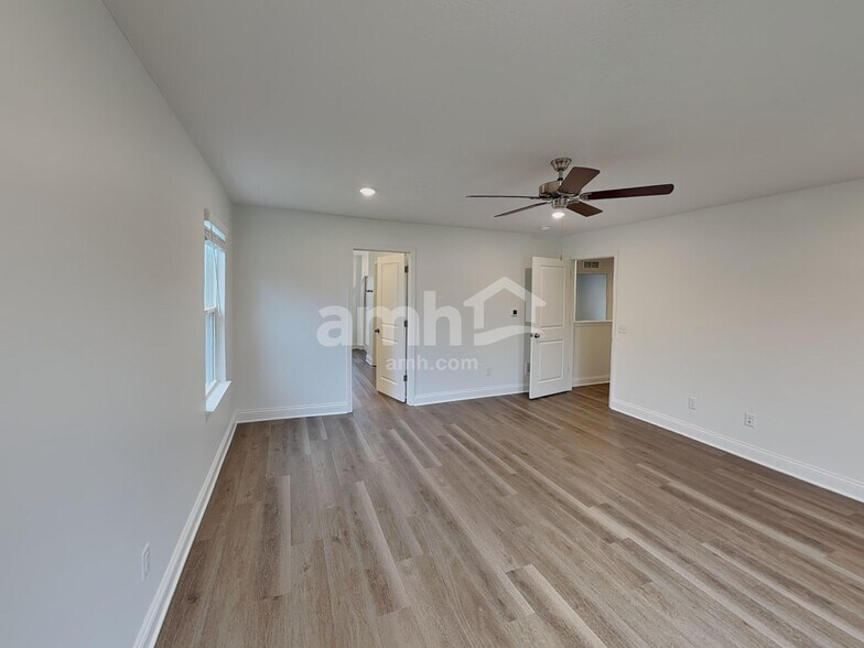 Building Photo - 203 Kramer Mills Dr