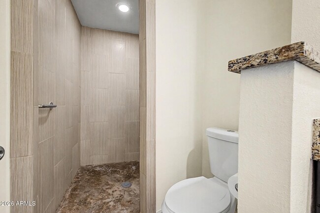 Building Photo - 29 E Foothill Dr