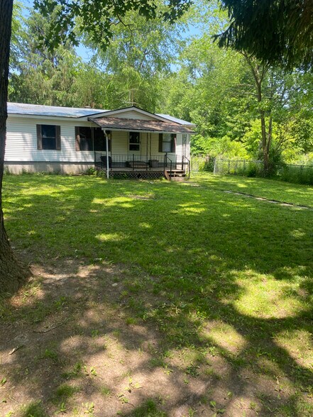 Primary Photo - 1071 E Barron Rd