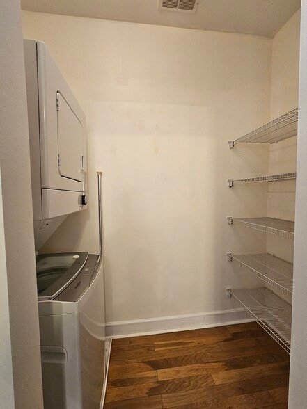 Laundry and Pantry Room - 8401 Callabee Way