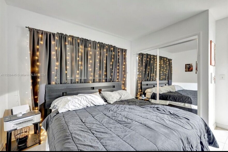 Building Photo - 510 SW 15th St