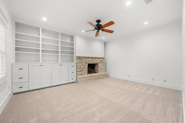 Building Photo - 1301 Kent Ln