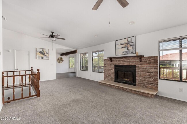 Building Photo - 15604 E Mustang Dr