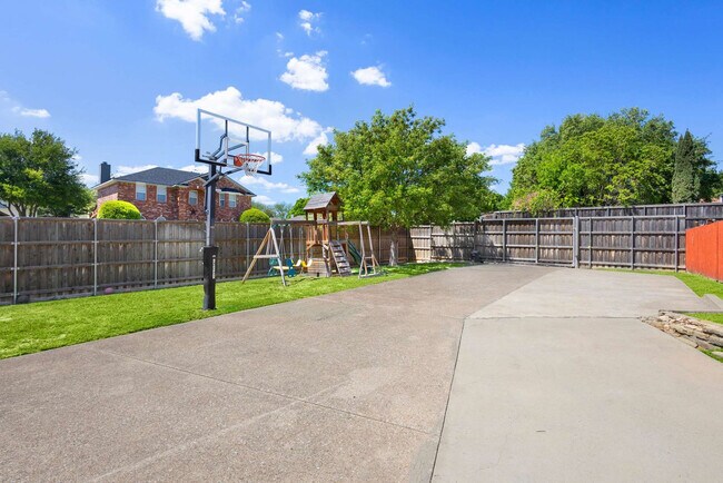 Building Photo - 3913 Baywatch Dr