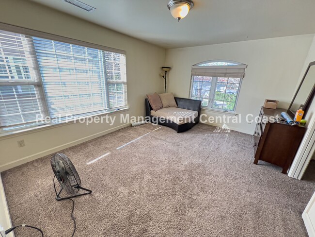 Building Photo - AVAILABLE NOW / SHARED HOME - 2 Bedrooms A...