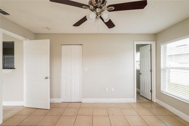 Building Photo - 441 Spike Ct