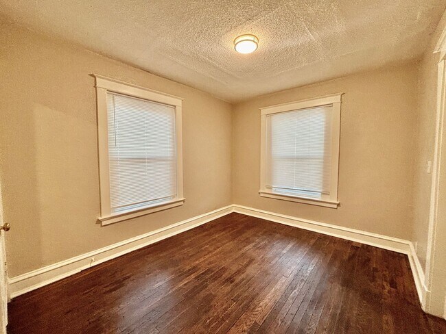 Building Photo - The Shelby