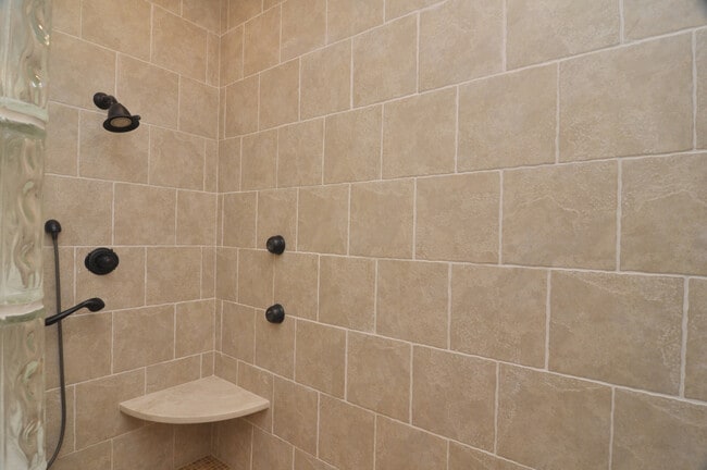 Building Photo - 6727 Evensong Ln