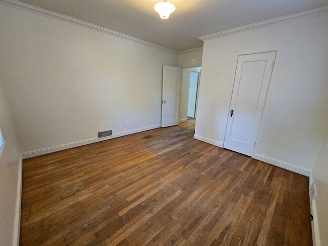 Building Photo - Adorable South Hill Home! Available Now!