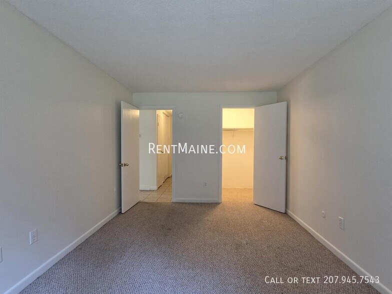 Building Photo - 10 Tall Pines Dr