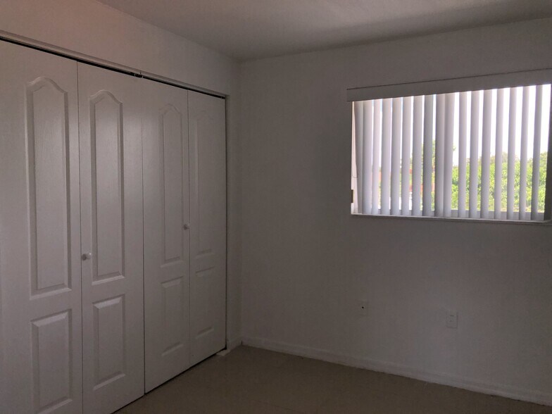 Building Photo - 1453 SW 3rd St