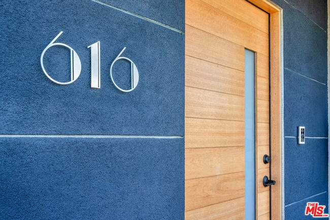 Building Photo - 616 W Ellis Ave