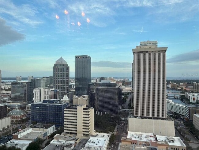 Building Photo - 777 N Ashley Dr