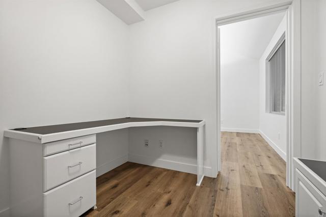 Building Photo - 1065 S Hanlon Way