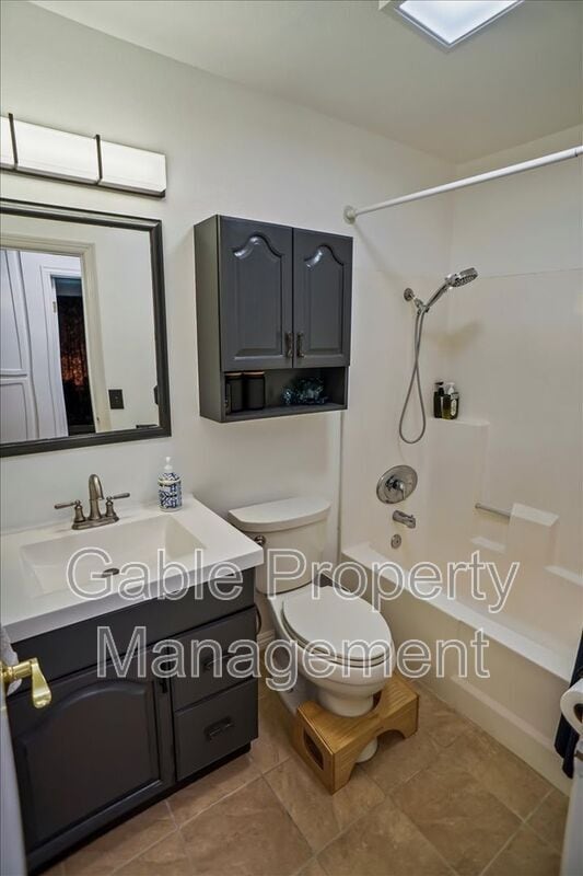 Building Photo - 15732 Rosehaven Ln