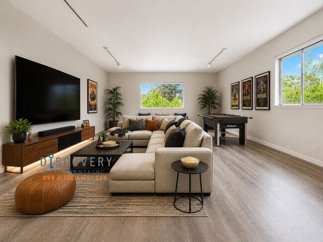 Building Photo - Refined Piedmont Residence with Timeless Mid-Centry Appeal