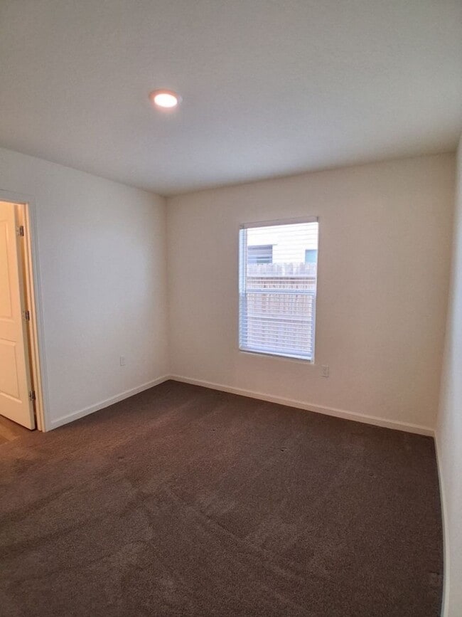 Building Photo - Beautiful Single-Story Home with Solar Included & Spacious Open Floor Plan!