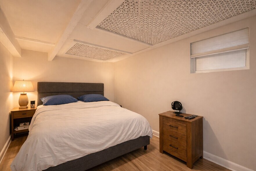 Building Photo - 2105 New York Ave